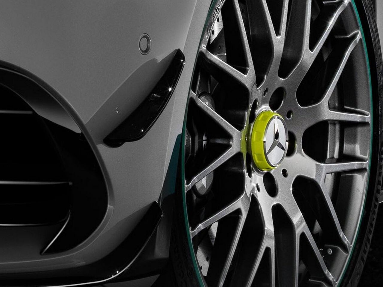 Mercedes-Benz - AMG Radnabenabdeckung, im Zentralverschlussde AMG Radnabenabdeckung, im Zentralverschlussde