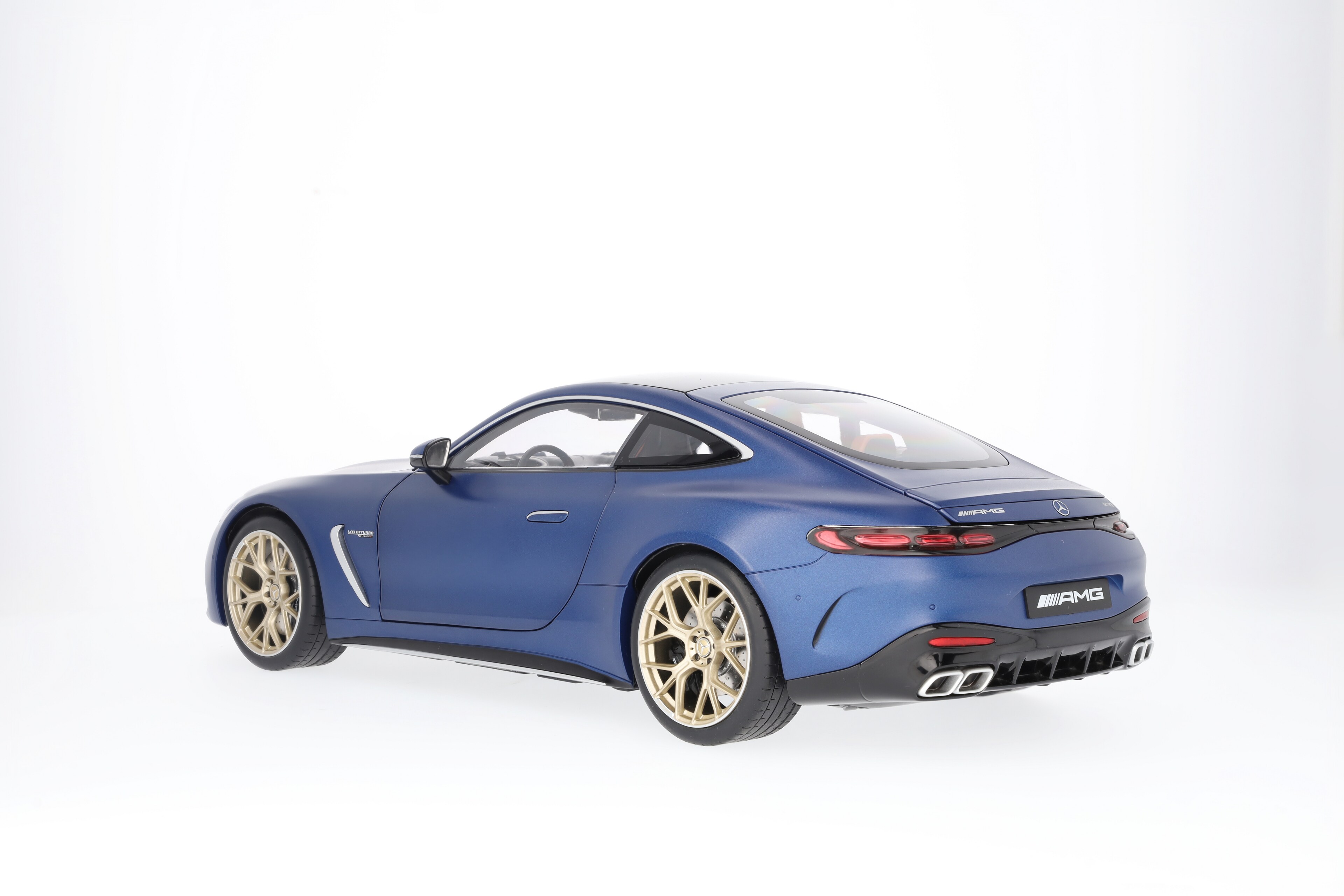 Mercedes-Benz - Mercedes-AMG GT 63 4MATIC+ MANUFAKTUR spektralblau magno, 1:12