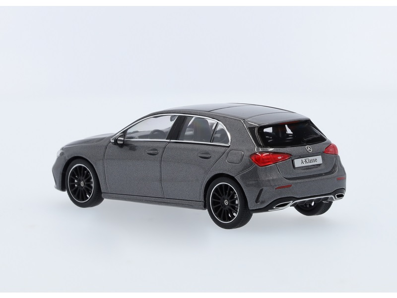 A-Klasse, Kompaktlimousine, AMG Line, W177 mountaingrau, Minimax, 1:43 A-Klasse, Kompaktlimousine, AMG Line, W177 mountaingrau, Minimax, 1:43