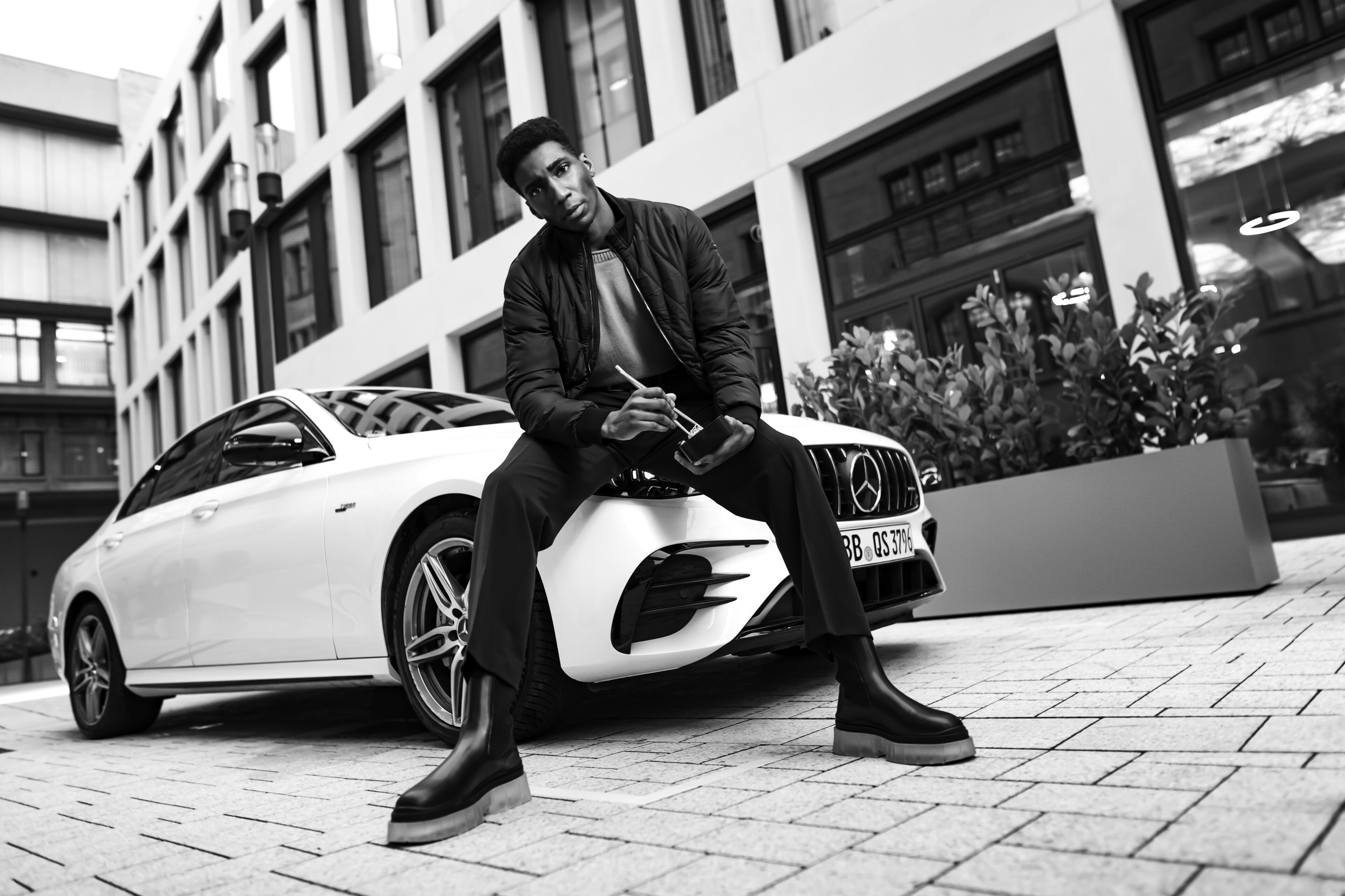 Mercedes-Benz - High resolution High resolution