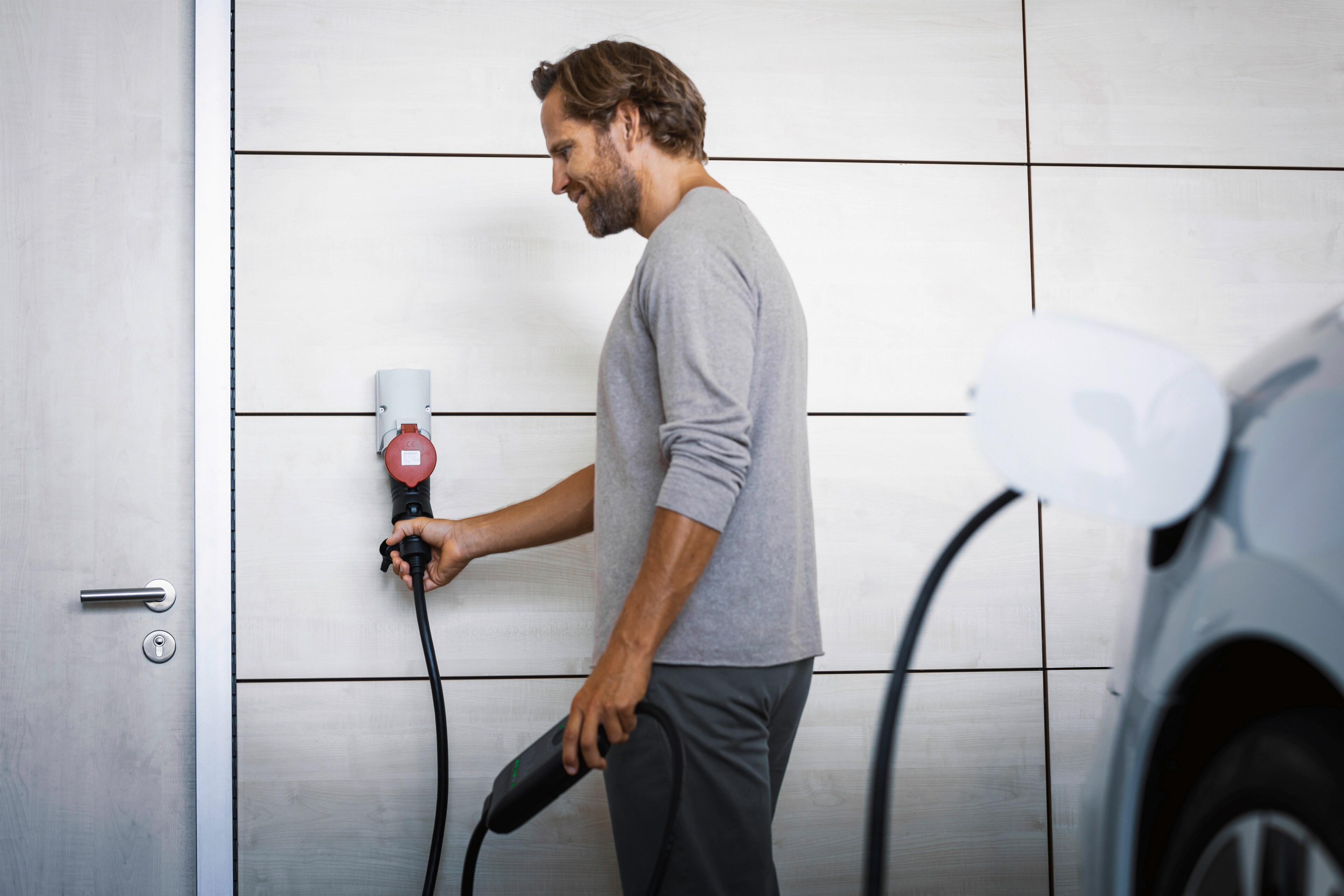Mercedes-Benz - Flexible charging system Pro Flexible charging system Pro