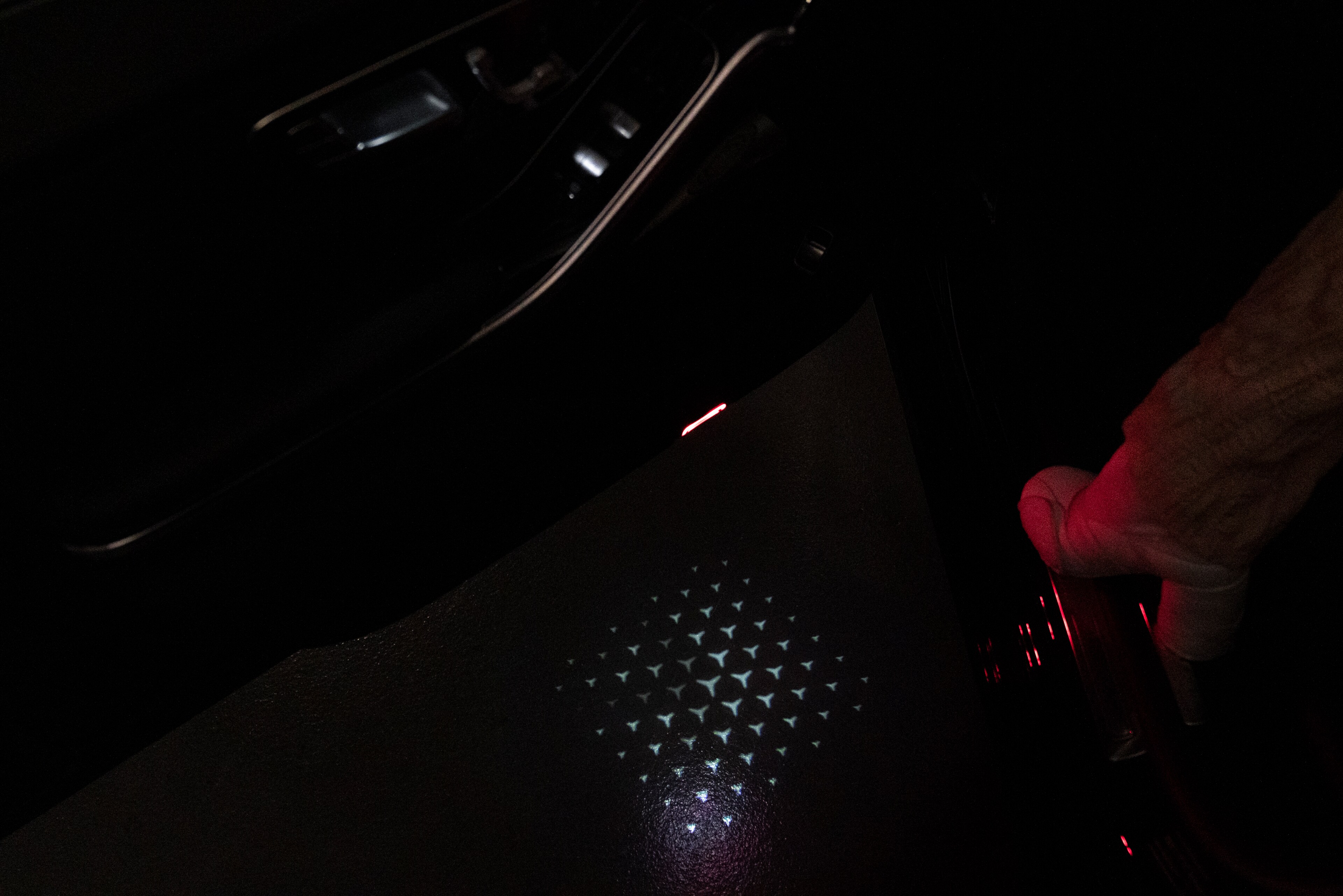 Mercedes-Benz - LCD projector LCD projector
