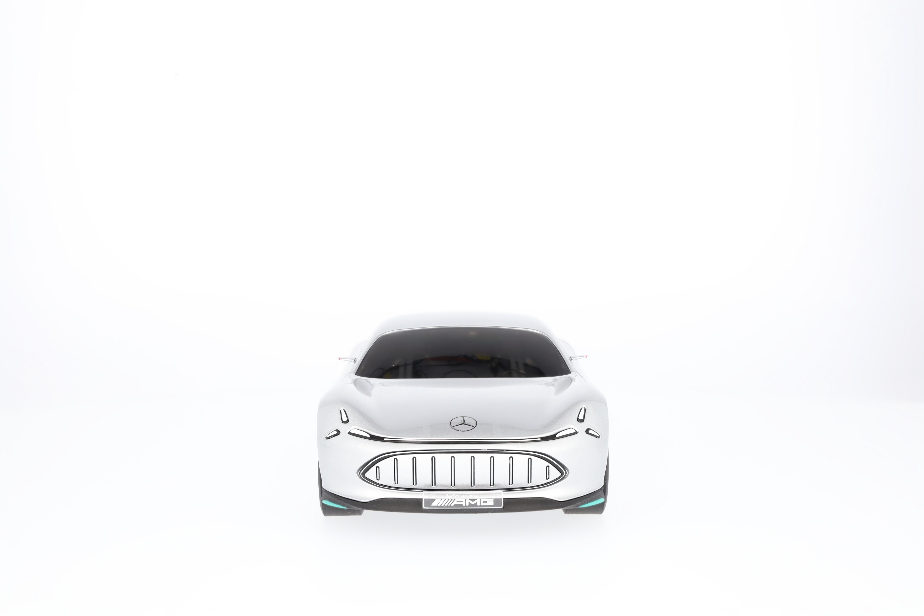 Vision AMG, Showcar silber alubeam, NZG, 1:18