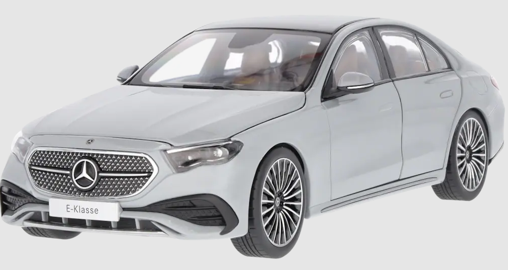 E-Klasse, Limousine, AMG Line, W214 MANUFAKTUR alpingrau uni, 1:18 E-Klasse, Limousine, AMG Line, W214 MANUFAKTUR alpingrau uni, 1:18