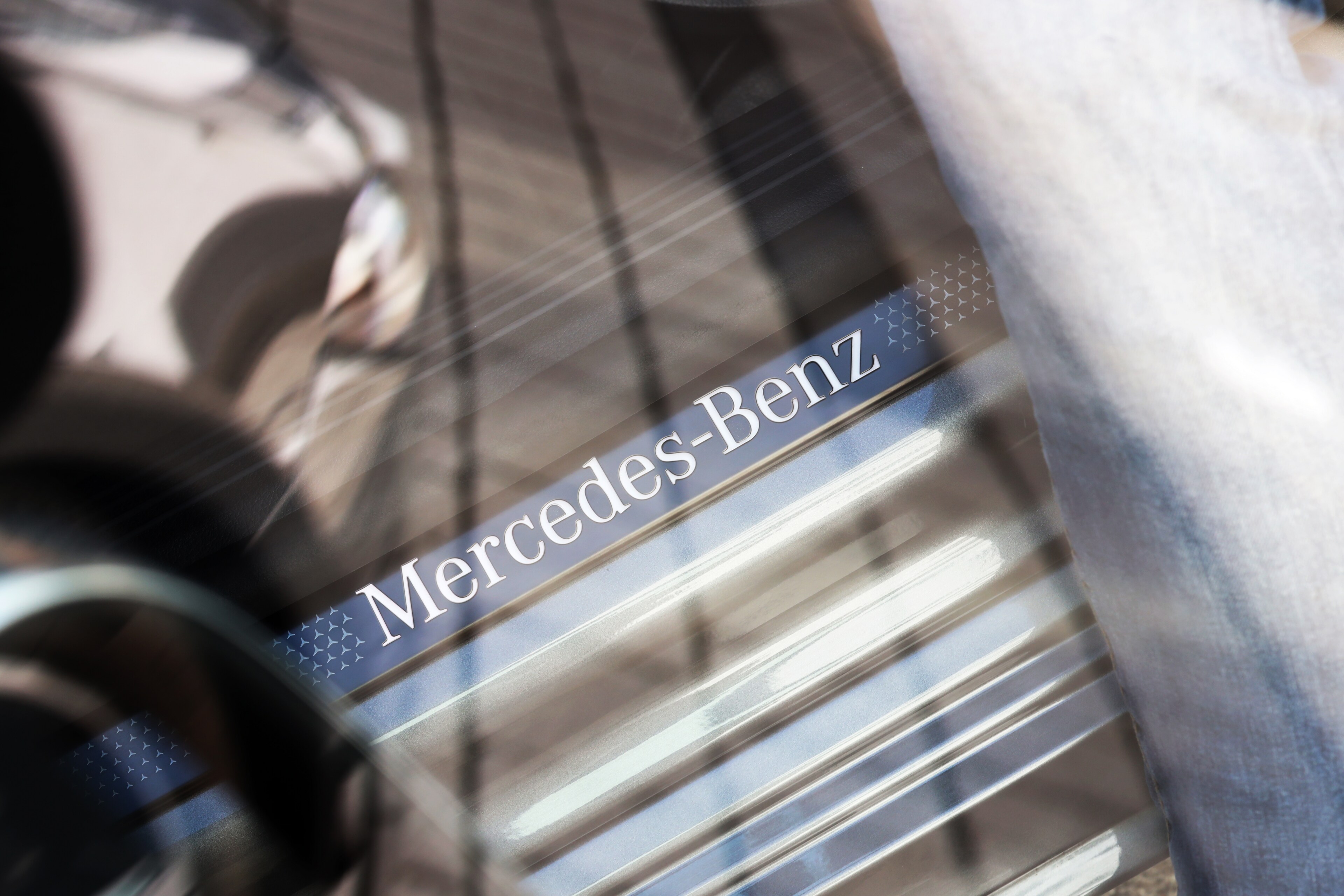 Mercedes-Benz - Wechselcover für beleuchtete Einstiegsleiste, AMG, vorne, 1-fach