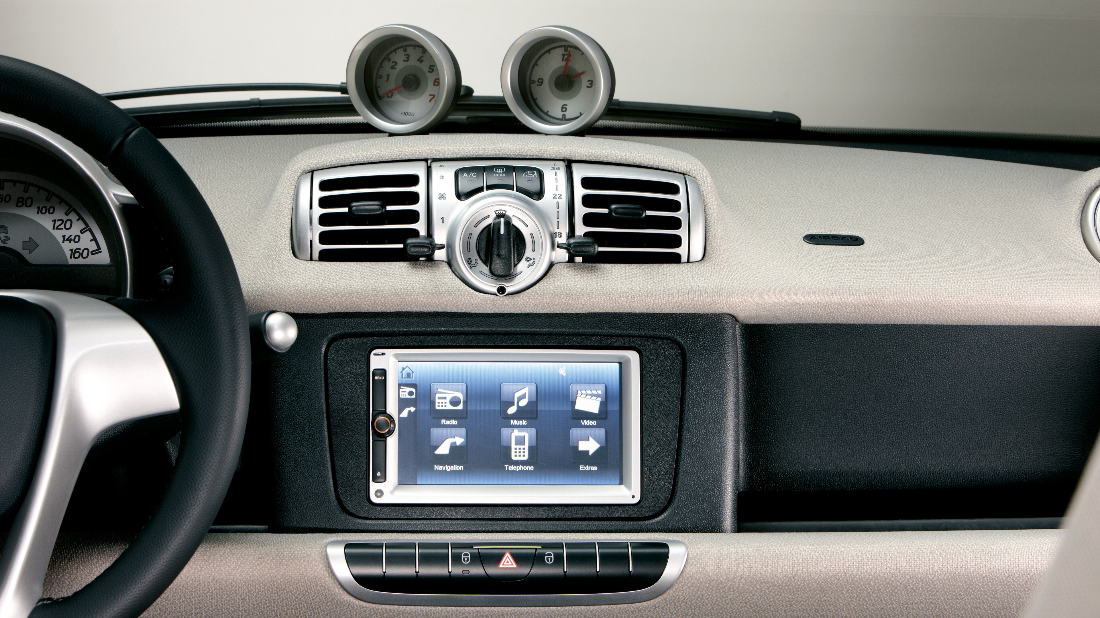 Audio system navigation/multimedia, ECE