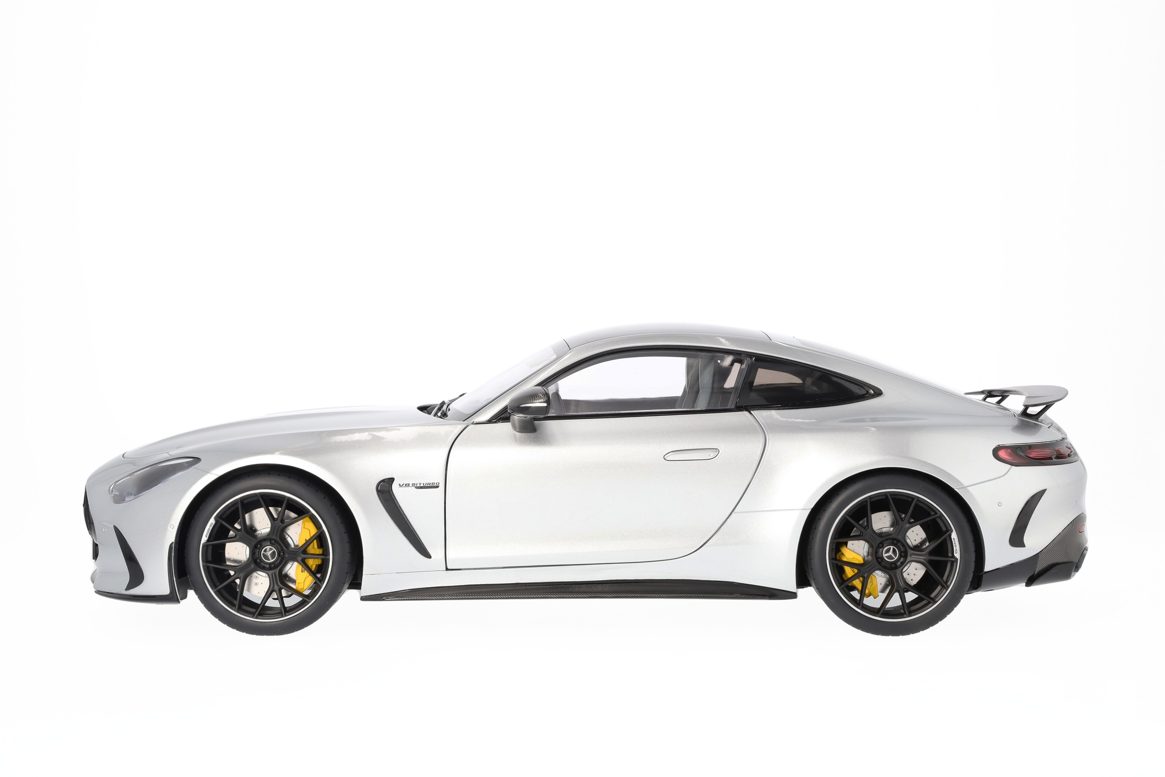 Mercedes-Benz - Mercedes-AMG GT 63 4MATIC+ hightechsilber, 1:12