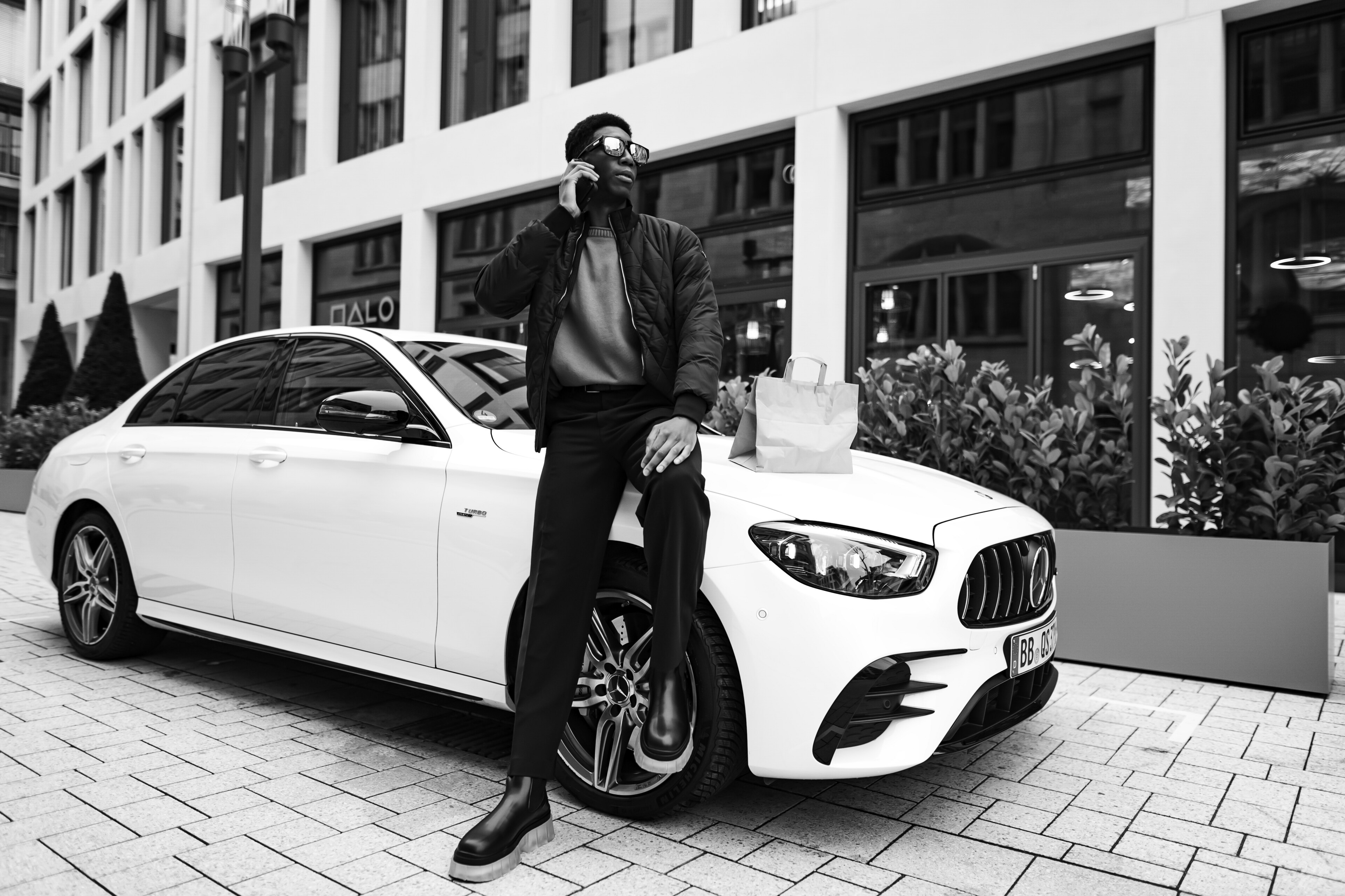 Mercedes-Benz - High resolution High resolution