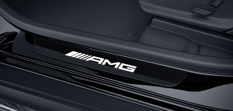 Cover für beleuchtete Einstiegsleiste mit AMG Schriftzug (Teilenummer:A2056862200) Cover für beleuchtete Einstiegsleiste mit AMG Schriftzug (Teilenummer:A2056862200)