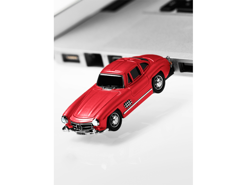 Mercedes-Benz - USB STICK Teilenummer B66041614 B66041614