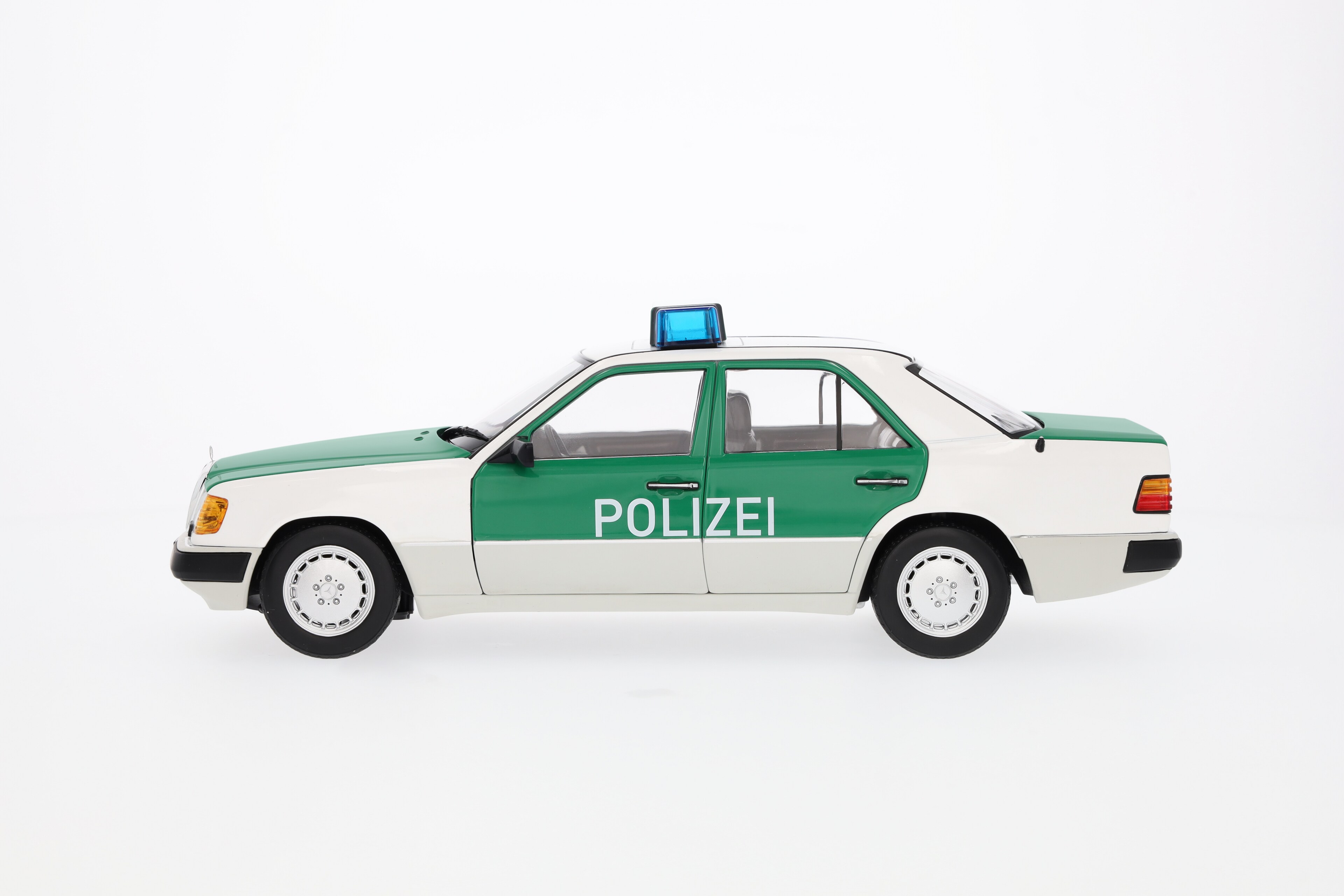 230 E W 124 (1989-1993), Limousine, Polizei, 1:18